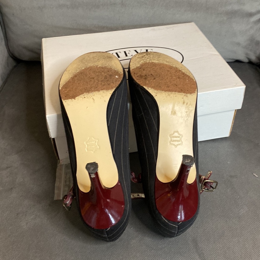Aldo pinstripe heels - Picture 3 of 5